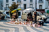 Sulla strada per Tomar ci fermiamo a Leiria - Mercatino di antichit. 